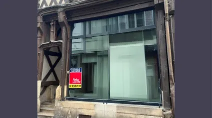 A VENDRE - LOCAL COMMERCIAL - Offre immobilière - Arthur Loyd