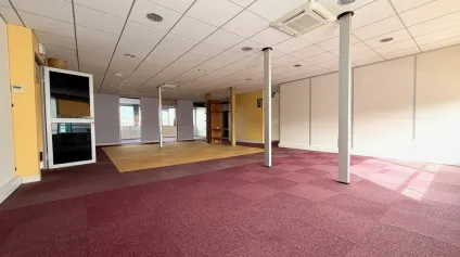 Bureaux avec ascenseur sur axe passant ANGOULEME - Offre immobilière - Arthur Loyd