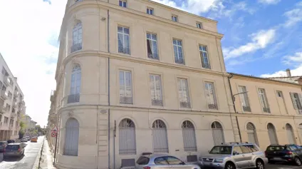 BUREAUX A VENDRE CENTRE VILLE DE NÎMES - ARÈNES - Offre immobilière - Arthur Loyd