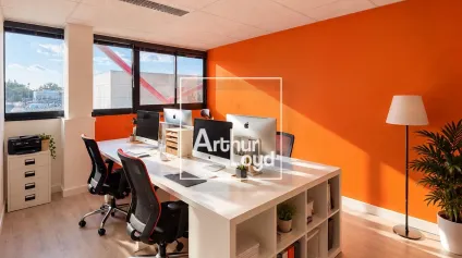Bureau à la vente à Nîmes Ville Active avec bureaux lumineux - Offre immobilière - Arthur Loyd