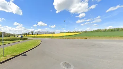 PARCELLES DE TERRAIN A VENDRE - EXCELLENTE VISIBILITE SUR LA RN 164 - ZONE COMMERCIALE LOUDEAC - Offre immobilière - Arthur Loyd
