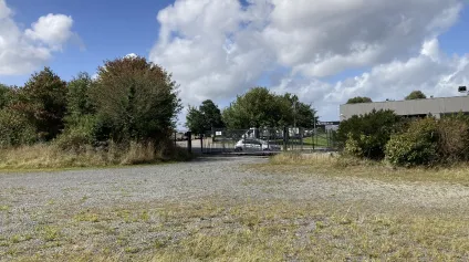 A louer terrain en bordure de voie express - Offre immobilière - Arthur Loyd