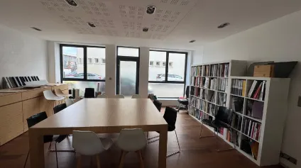 BUREAUX DE 107 M² AU PORT DE COMMERCE DE BRET - ESPACE FONCTIONNEL ET MODULABLE - Offre immobilière - Arthur Loyd