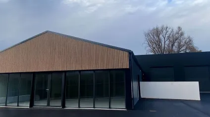 A LOUER - BUREAUX DE 113 M² - ZA DE KERFONTAINE PLUNERET - Offre immobilière - Arthur Loyd