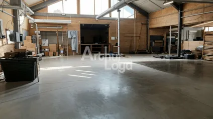 A VENDRE - Local d'activités - Bourg St Maurice - Offre immobilière - Arthur Loyd