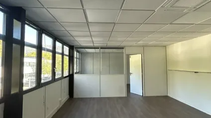 À LOUER  BUREAU DE 51m2 à Technolac - Offre immobilière - Arthur Loyd