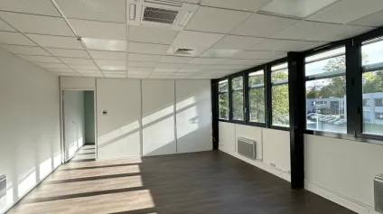 À LOUER  BUREAUX DE 50 m² à Technolac - Offre immobilière - Arthur Loyd
