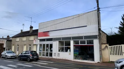 LOCAL + STOCKAGE À VENDRE MONTARGIS - Offre immobilière - Arthur Loyd