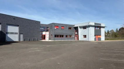 Bâtiment indépendant à louer - 1 324 m2 - Bordure tangentielle - Est Métropole - Offre immobilière - Arthur Loyd