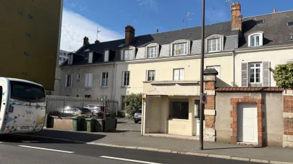Bureaux commerciaux à vendre Orléans belle visibilité sur les Boulevards - Offre immobilière - Arthur Loyd