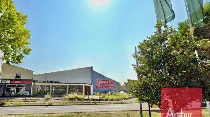 Location local commercial Jacou visibilité sur rond point - axe passant - Offre immobilière - Arthur Loyd
