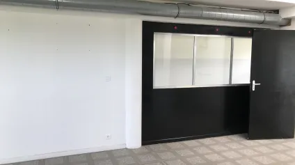 A LOUER - BUREAUX - TRIGNAC - 174 M2 - PARKING - ZAC AUCHAN - Offre immobilière - Arthur Loyd