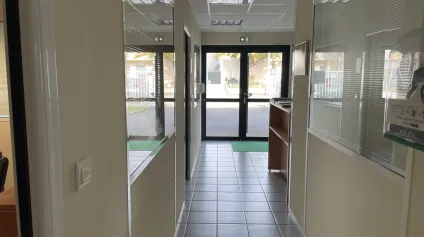 ACTIVITES - BUREAUX - LA BAULE - 180 M2 - BESLON - 125 m2 - Offre immobilière - Arthur Loyd