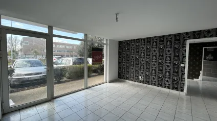 LOCATION - TRIGNAC - 85 m2 - AUCHAN - LOCAL COMMERCIAL - Offre immobilière - Arthur Loyd