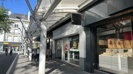 A VENDRE - LOCAL COMMERCIAL - SAINT NAZAIRE CENTRE - 125 m2 - Offre immobilière - Arthur Loyd