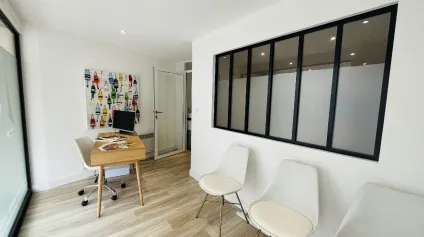 Local commercial à louer ou à vendre à La Baule avec garage privatif - Offre immobilière - Arthur Loyd