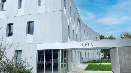 Bureaux à vendre ou à louer à Carquefou immeuble neuf avec parking - Offre immobilière - Arthur Loyd