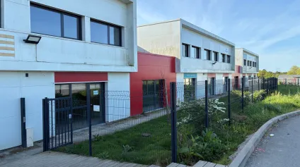 Local d’activité à louer à Donges avec forte visibilité sur axe passant - Offre immobilière - Arthur Loyd