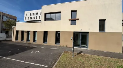 Bureau à vendre Nantes bâtiment indépendant avec patio privatif - Offre immobilière - Arthur Loyd