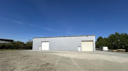 A Héric, bâtiment et terrain pour stockage - Offre immobilière - Arthur Loyd