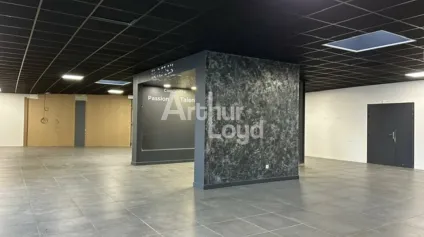 LOCAL COMMERCIAL PERIPHERIE VICHY - ZONE CO - Offre immobilière - Arthur Loyd