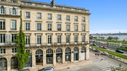 Bureaux à louer - Bordeaux centre - Vue Garonne - Au pied du tramway - Secteur Quinconces - Offre immobilière - Arthur Loyd