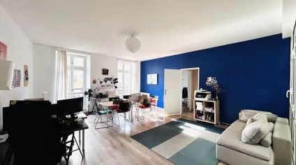 Bureaux à louer à Bordeaux proche tram dans un immeuble en pierre - Offre immobilière - Arthur Loyd