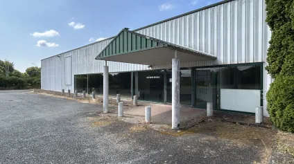 Local d'activités à louer 1680 m² à Cadaujac avec accès immédiat à l'autoroute - Offre immobilière - Arthur Loyd