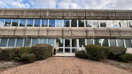 Bureaux à louer à Bruges Parc Chavailles avec parking - Offre immobilière - Arthur Loyd