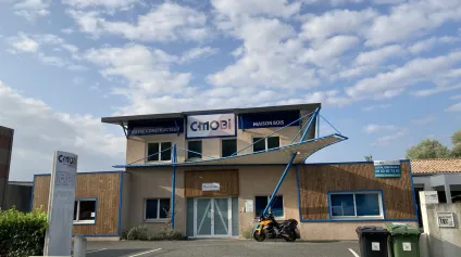 Bureaux à louer à Floirac en Zone Franche Urbaine avec parkings inclus - Offre immobilière - Arthur Loyd