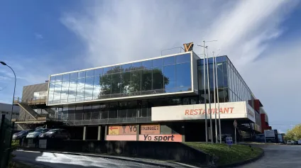 Bureaux à vendre à Bruges avec excellente visibilité depuis la rocade - Offre immobilière - Arthur Loyd