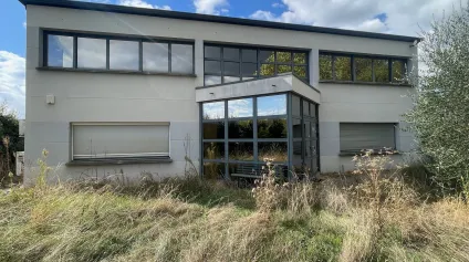 Immeuble de bureaux indépendant de 400 m2, proche gare et autoroute - Offre immobilière - Arthur Loyd