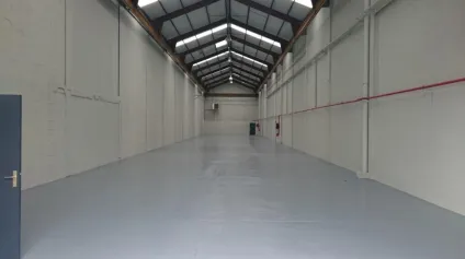 Local d’activité à louer à Épinay-sur-Seine accès rapide A86 et N14 - Offre immobilière - Arthur Loyd