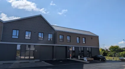 Locaux d’activité à louer à Groslay avec bureaux en mezzanine neufs - Offre immobilière - Arthur Loyd