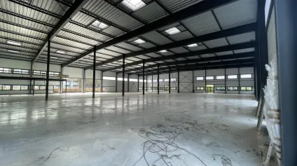 Locaux d activité à louer à Cergy surface de 1 000 m² avec accès gros porteurs - Offre immobilière - Arthur Loyd
