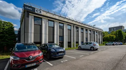 Locaux d’activité rénovés à louer à Cergy avec parkings extérieurs - Offre immobilière - Arthur Loyd