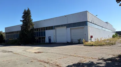 Locaux d activité à louer à Saint-Ouen-l'Aumône avec grand terrain - Offre immobilière - Arthur Loyd