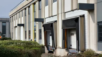 Locaux d'activité à louer à Gennevilliers accès plain pied et à quai - Offre immobilière - Arthur Loyd