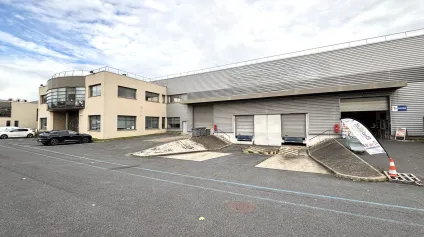 Locaux d'activité à louer à Gennevilliers accès quais de Seine et autoroutes - Offre immobilière - Arthur Loyd