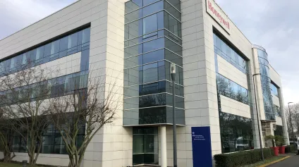 Location bureaux climatisés à Villepinte proche RER B Parc des Expositions - Offre immobilière - Arthur Loyd