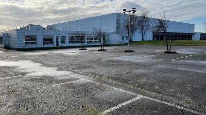 Locaux d’activité à louer à Tremblay-en-France avec 10 portes à quai - Offre immobilière - Arthur Loyd