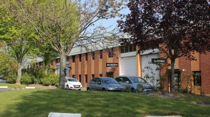 Entrepôts et bureaux à louer à Tremblay-en-France divisibles dès 220 m² - Offre immobilière - Arthur Loyd