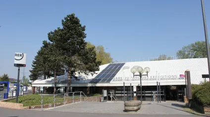Bureaux à vendre à Roissy-en-France avec accès indépendant et patio intérieur - Offre immobilière - Arthur Loyd