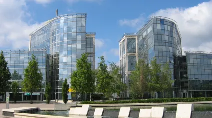 Bureaux à vendre rénovés divisibles accès RER Villepinte prestations de qualité - Offre immobilière - Arthur Loyd