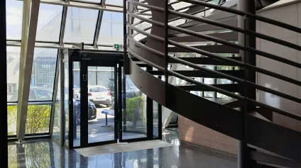 Bureaux à louer rénovés divisibles Paris Nord 2 Roissy proche aéroport - Offre immobilière - Arthur Loyd