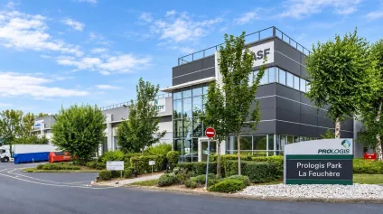 Entrepôt bureaux à louer à Mitry-Mory hauteur 9m90 et accès poids lourds - Offre immobilière - Arthur Loyd