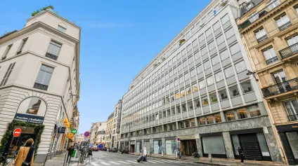 Bureaux à vendre Paris 8 é étage élevé avec vues exceptionnelles - QCA - Offre immobilière - Arthur Loyd