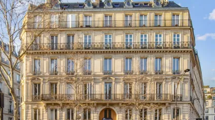 Bureaux opérés Paris 8 : Immeuble haussmannien, grande luminosité - Offre immobilière - Arthur Loyd