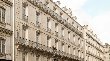 Bureaux opérés Paris 8 : Plateau privatif 52 postes solution clé en main - Offre immobilière - Arthur Loyd