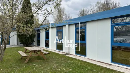 BUREAUX DE PLAIN-PIED ACCÈS PMR - À LOUER - SAINT JEAN - Offre immobilière - Arthur Loyd